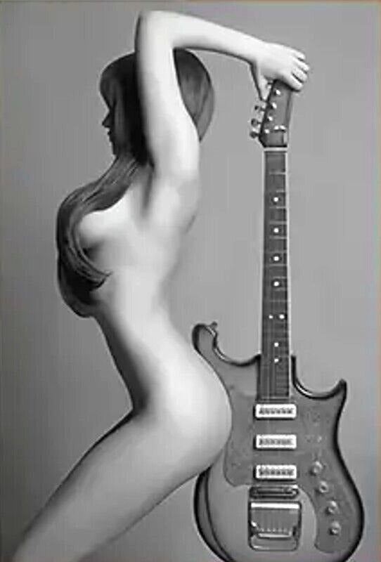 Modern Art Nude Woman With Her Guitar Canvas Print 11.8" x 15.7" Stunning! NEW! Home & Garden:Home Décor:Posters & Prints Cozy Home Treasures   